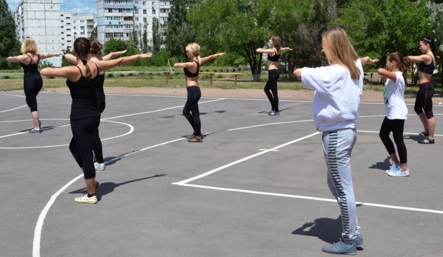 Танцы (16) Танцы (16)