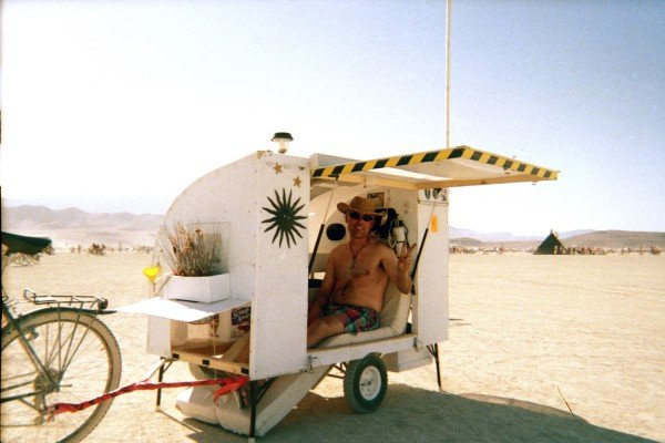 A-Real-Bike-Trailer-House-burningman-600x400