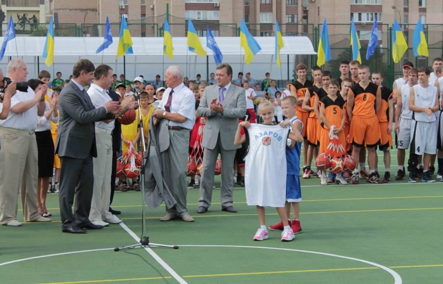 азаров майка азаров майка