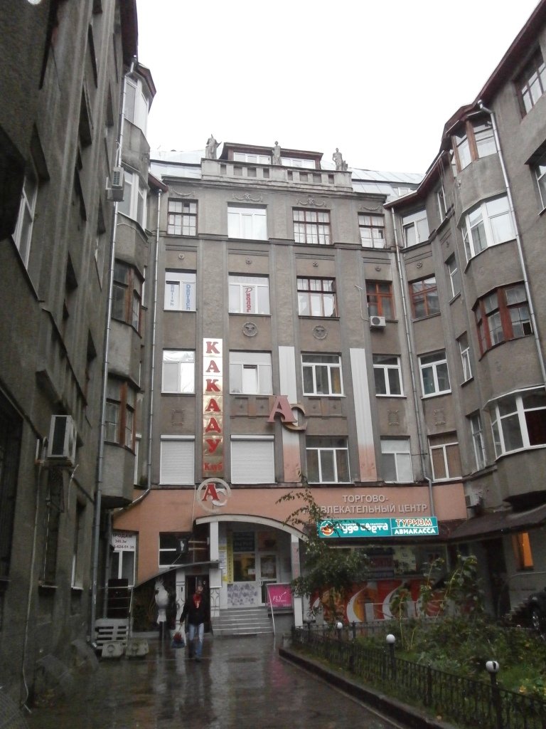 P9062136