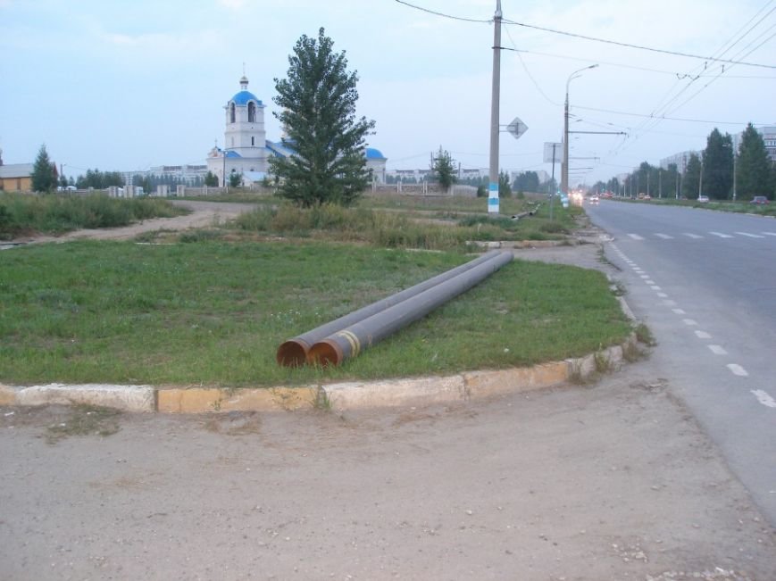 Вото-трубы у храма Вото-трубы у храма