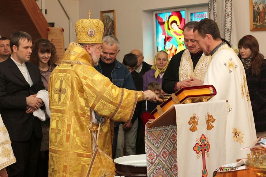 освящение воды - владыка Степан, о. Ростислав, о. Михаил освящение воды - владыка Степан, о. Ростислав, о. Михаил