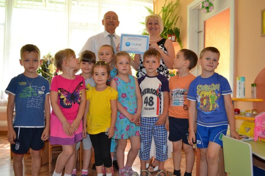 фото 1Депутат Ялтинского городского совета от Партии Регионов Анатолий Леонидович Бессчастный Дошкольное учебное заведение №3 для детей с нарушениями опорно - двигательного аппарата. фото 1Депутат Ялтинского городского совета от Партии Регионов Анатолий Леонидович Бессчастный Дошкольное учебное заведение №3 для детей с нарушениями опорно - двигательного аппарата.