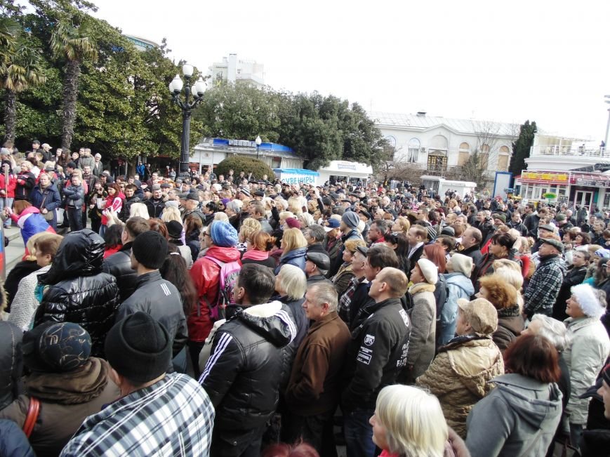 В день официального прошения Путина о вводе войск в АРК в Ялте провели пророссийский митинг (ФОТОРЕПОРТАЖ), фото-24