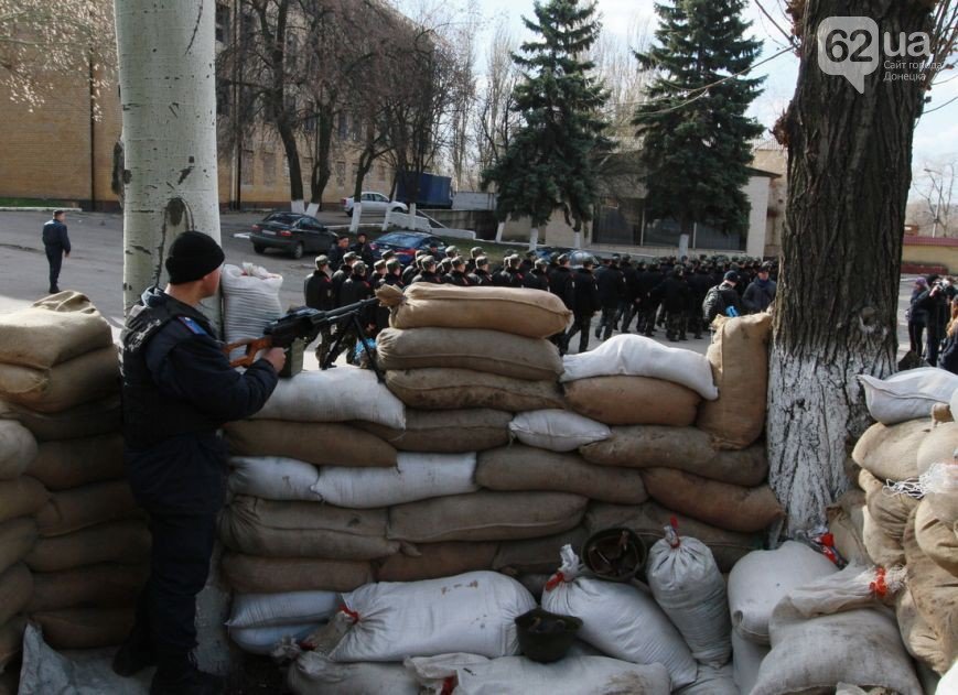 В Донецк прибыли верные присяге военные из Крыма - без оружия, но с оптимизмом (ФОТО, ВИДЕО) (фото) - фото 2