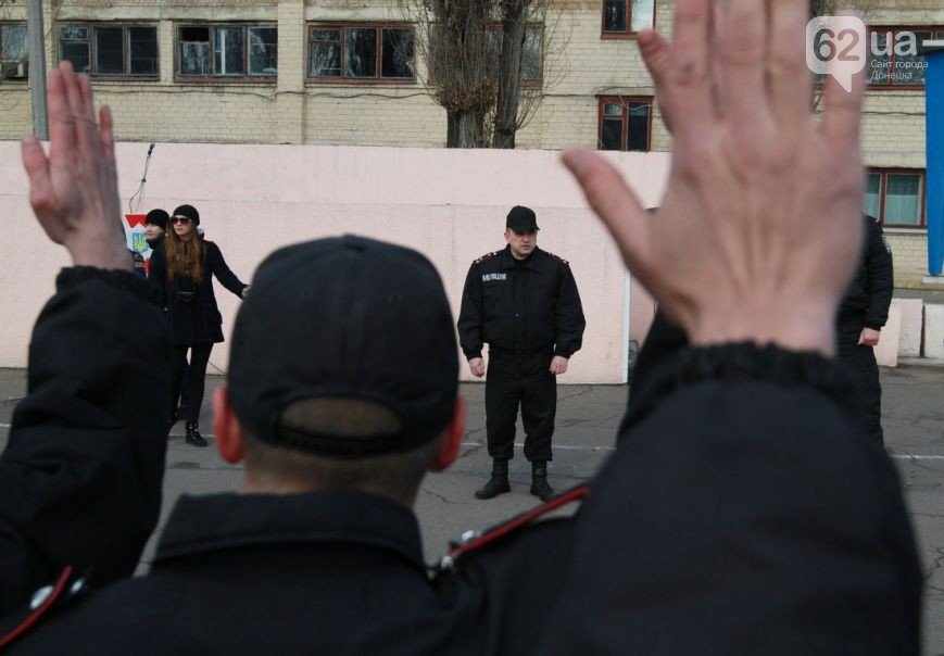 В Донецк прибыли верные присяге военные из Крыма - без оружия, но с оптимизмом (ФОТО, ВИДЕО) (фото) - фото 7