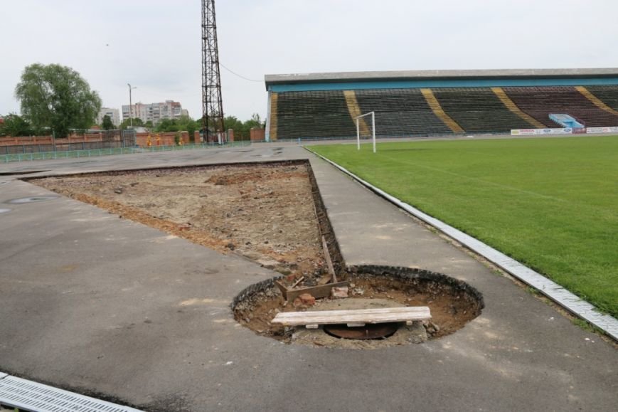 стадион (2) стадион (2)