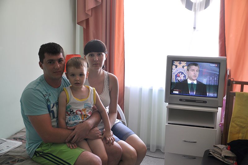 В белгородском Красном Кресте нашли пристанище 11 беженцев из Славя... В белгородском Красном Кресте нашли пристанище 11 беженцев из Славянска (фото) - фото 1