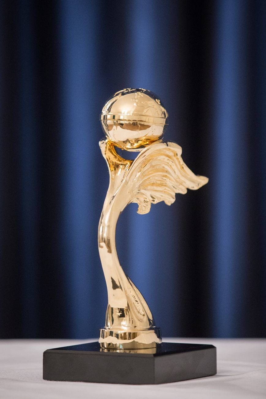 trophy_high res_01 trophy_high res_01