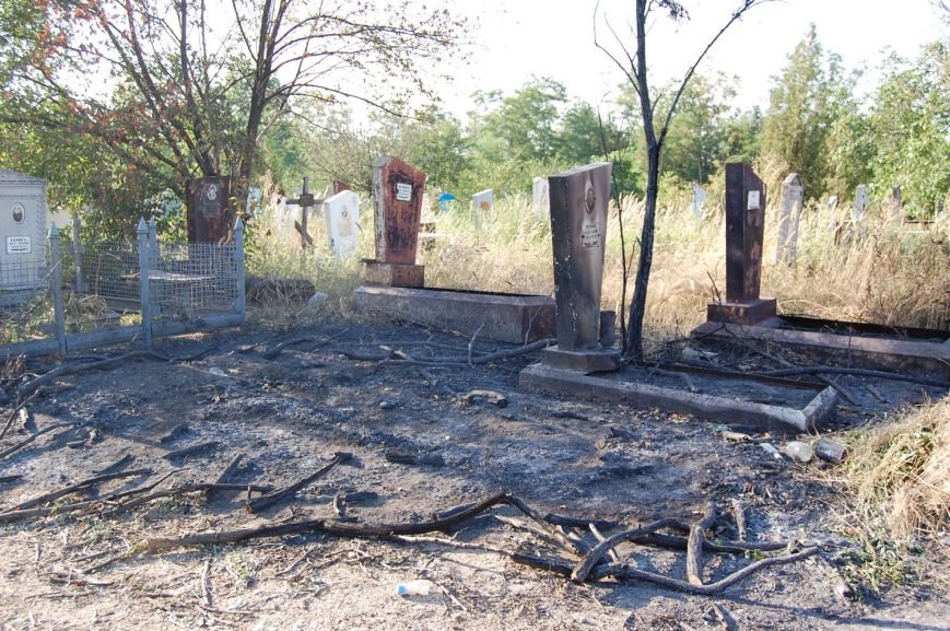 Обгорели_памятники_2 Обгорели_памятники_2