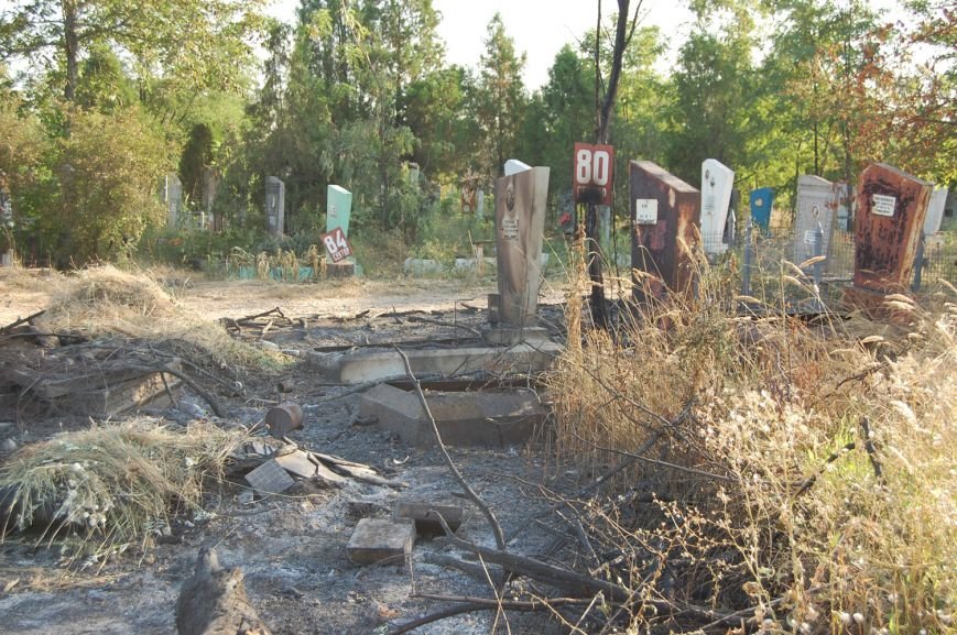 Обгорели_памятники_1 Обгорели_памятники_1