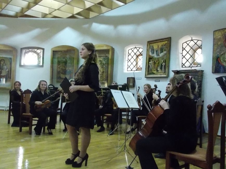 Рівняни відвідали новий проект Філармонії - «Музика в Остро..., фото-5 Рівняни відвідали новий проект Філармонії - «Музика в Острозькому замку», фото-5