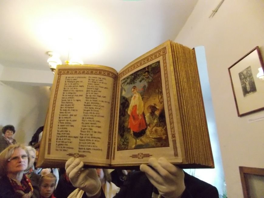 Рівняни відвідали новий проект Філармонії - «Музика в Остро..., фото-4 Рівняни відвідали новий проект Філармонії - «Музика в Острозькому замку», фото-4