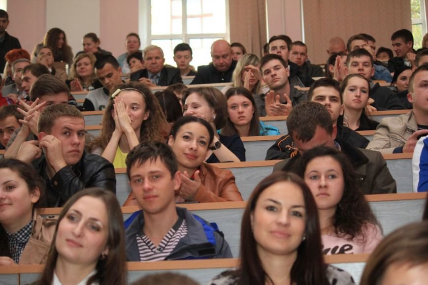 Томенко: «Ми повинні об'єднувати країну не автоматом, а цін..., фото-4 Томенко: «Ми повинні об'єднувати країну не автоматом, а цінностями, ідеями європейськими, соціальними, освітніми й духовними стандартами», фото-4