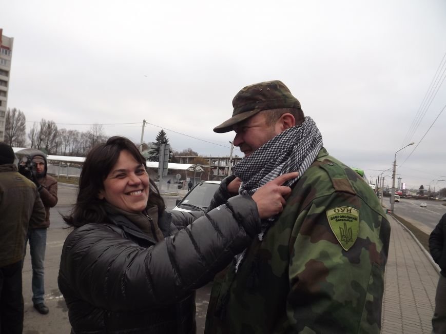 Тернополяни передали батальйону «ОУН» вантажівку з номерами «ПТН ПНХ» (фоторепортаж) (фото) - фото 2 Тернополяни передали батальйону «ОУН» вантажівку з номерами «ПТН ПНХ» (фоторепортаж) (фото) - фото 2