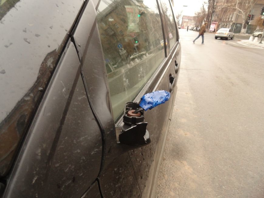 Комендант пока «Азов» обвинил власти Мариуполя в авариях, произошедших сегодня на улицах города городе (ФОТО) (фото) - фото 1 Комендант пока «Азов» обвинил власти Мариуполя в авариях, произошедших сегодня на улицах города городе (ФОТО) (фото) - фото 1