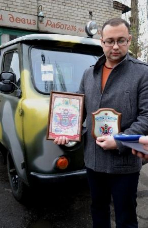 Николаевские врачи передали военным два автомобиля скорой медицинской помощи (ФОТО) (фото) - фото 3 Николаевские врачи передали военным два автомобиля скорой медицинской помощи (ФОТО) (фото) - фото 3