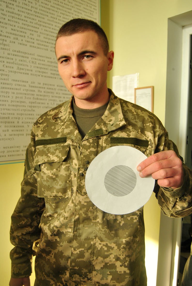 Я родом з мисливської родини, - мужній львів’янин, який навчається на снайпера (ФОТОРЕПОРТАЖ) (фото) - фото 1 Я родом з мисливської родини, - мужній львів’янин, який навчається на снайпера (ФОТОРЕПОРТАЖ) (фото) - фото 1
