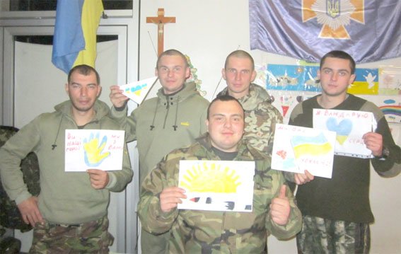 Военнослужащие Кременчугского батальона Национальной гвардии принимали гостей из Кременчуга (фото) (фото) - фото 1 Военнослужащие Кременчугского батальона Национальной гвардии принимали гостей из Кременчуга (фото) (фото) - фото 1