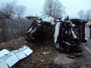 На Львівщині чоловік зі своєю дружиною загинули в ДТП (ФОТО) (фото) - фото 2 На Львівщині чоловік зі своєю дружиною загинули в ДТП (ФОТО) (фото) - фото 2