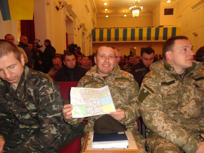 Мариуполь поздравил своих защитников в день ВСУ(ФОТОРЕПОРТАЖ) (фото) - фото 5 Мариуполь поздравил своих защитников в день ВСУ(ФОТОРЕПОРТАЖ) (фото) - фото 5
