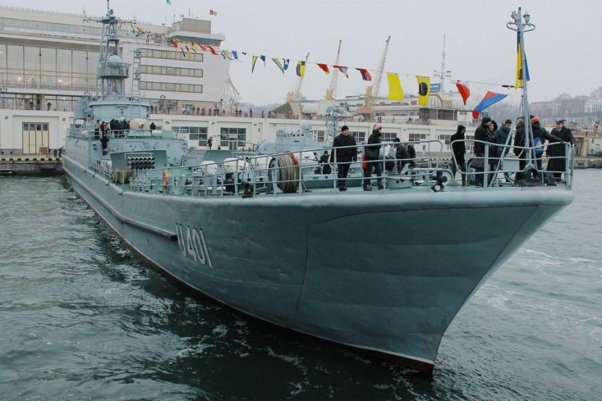 Почувствовать себя морским волком: одесситам устроили экскурсию на военных кораблях (фото) - фото 1 Почувствовать себя морским волком: одесситам устроили экскурсию на военных кораблях (фото) - фото 1