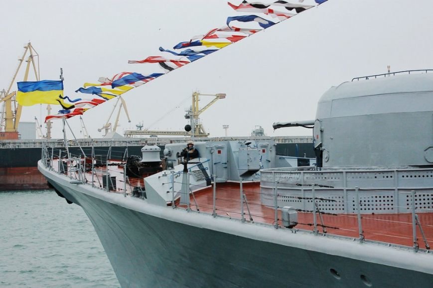 Почувствовать себя морским волком: одесситам устроили экскурсию на военных кораблях (фото) - фото 1 Почувствовать себя морским волком: одесситам устроили экскурсию на военных кораблях (фото) - фото 1