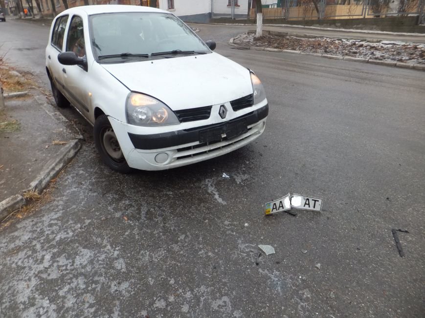 Жертвы сегодняшнего гололеда (фото) (фото) - фото 1 Жертвы сегодняшнего гололеда (фото) (фото) - фото 1