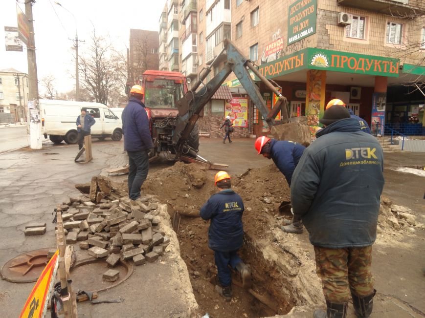 ДТЭК Донецкоблэнерго спасает центр Мариуполя от возможного отключения (ФОТО) (фото) - фото 1 ДТЭК Донецкоблэнерго спасает центр Мариуполя от возможного отключения (ФОТО) (фото) - фото 1
