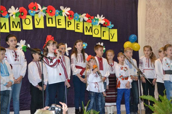 ФОТОРЕПОРТАЖ: повернувшись з АТО, львівські міліціонери зустрілись із школярами (фото) - фото 1 ФОТОРЕПОРТАЖ: повернувшись з АТО, львівські міліціонери зустрілись із школярами (фото) - фото 1
