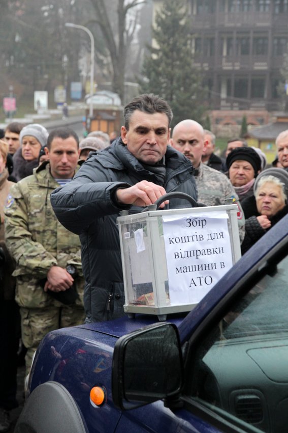 Львів’яни разом із росіянами зібрали гроші на всюдиходи до АТО (ФОТОРЕПОРТАЖ) (фото) - фото 12 Львів’яни разом із росіянами зібрали гроші на всюдиходи до АТО (ФОТОРЕПОРТАЖ) (фото) - фото 12