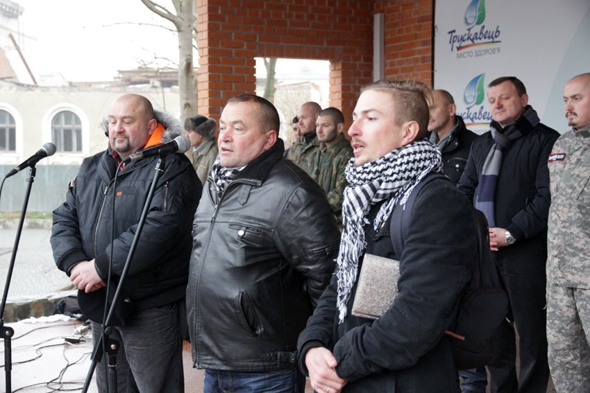 Львів’яни разом із росіянами зібрали гроші на всюдиходи до АТО (ФОТОРЕПОРТАЖ) (фото) - фото 8 Львів’яни разом із росіянами зібрали гроші на всюдиходи до АТО (ФОТОРЕПОРТАЖ) (фото) - фото 8