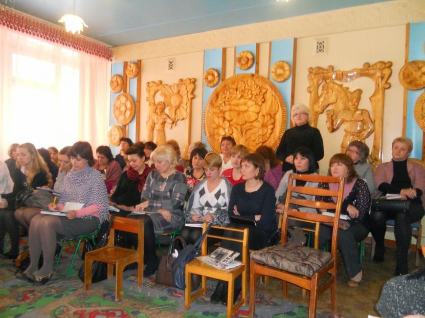 В Доброполье прошел семинар руководителей дошкольных учреждений на тему: «Духовное воспитание детей на основе христианского вероучения» (фото) - фото 1 В Доброполье прошел семинар руководителей дошкольных учреждений на тему: «Духовное воспитание детей на основе христианского вероучения» (фото) - фото 1