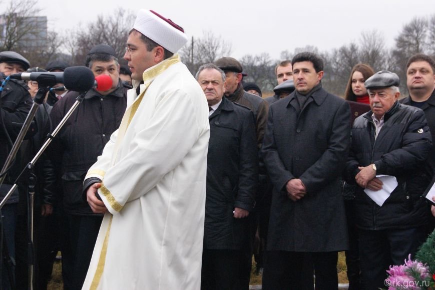 В Крыму почтили память крымчаков и евреев - жертв нацизма (ФОТО) (фото) - фото 2 В Крыму почтили память крымчаков и евреев - жертв нацизма (ФОТО) (фото) - фото 2