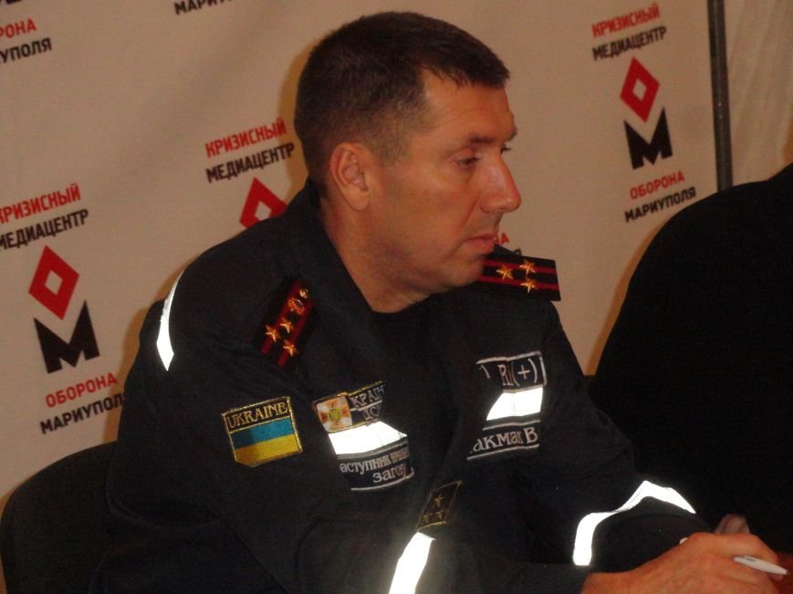 В Мариуполе сотрудники ГСЧС тушили пожары и обезвреживали опасные предметы (ФОТО) (фото) - фото 1 В Мариуполе сотрудники ГСЧС тушили пожары и обезвреживали опасные предметы (ФОТО) (фото) - фото 1