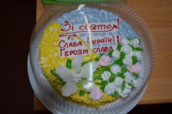 В мариупольской школе №9 бойцы «Днепра-1» вместе волонтерами провели урок мужества (ФОТО) (фото) - фото 2 В мариупольской школе №9 бойцы «Днепра-1» вместе волонтерами провели урок мужества (ФОТО) (фото) - фото 2