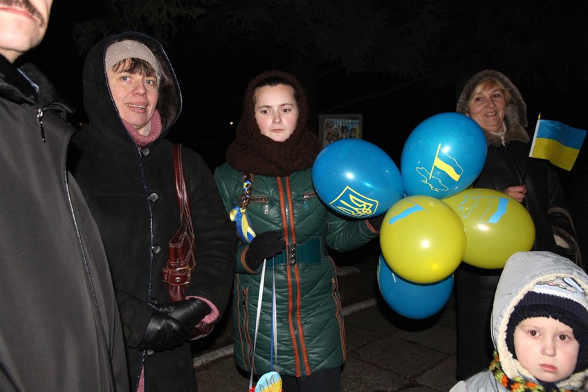 У Львові зустріли 300 десантників, які повернулись додому (ФОТОРЕПОРТАЖ) (фото) - фото 26 У Львові зустріли 300 десантників, які повернулись додому (ФОТОРЕПОРТАЖ) (фото) - фото 26
