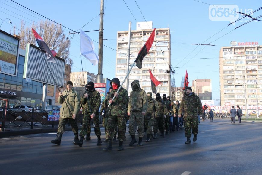 В Кривом Роге: чиновники и криминалитет получили предупреждение от активистов, а на коротких маршрутах считают пассажиров (фото) - фото 2 В Кривом Роге: чиновники и криминалитет получили предупреждение от активистов, а на коротких маршрутах считают пассажиров (фото) - фото 2