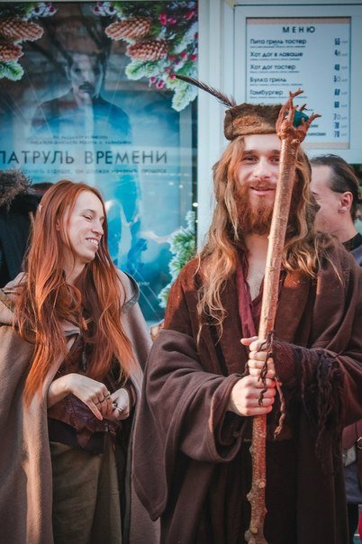 ФОТОРЕПОРТАЖ: В Симферополе на премьеру «Хоббита» собрались эльфы, гномы и волшебники (фото) - фото 3 ФОТОРЕПОРТАЖ: В Симферополе на премьеру «Хоббита» собрались эльфы, гномы и волшебники (фото) - фото 3