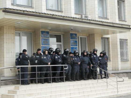 Краматорские правоохранители судятся с МВД (ВИДЕО) (фото) - фото 1 Краматорские правоохранители судятся с МВД (ВИДЕО) (фото) - фото 1