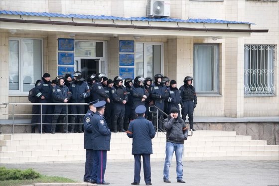 Краматорские правоохранители судятся с МВД (ВИДЕО) (фото) - фото 1 Краматорские правоохранители судятся с МВД (ВИДЕО) (фото) - фото 1