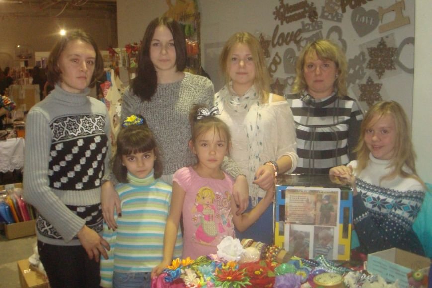 Криворожане за два дня собрали почти 3 тысячи гривен на лечение онкобольного ребенка (ФОТО) (фото) - фото 2 Криворожане за два дня собрали почти 3 тысячи гривен на лечение онкобольного ребенка (ФОТО) (фото) - фото 2
