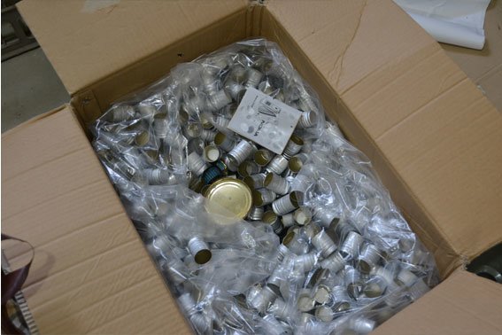 Випивайте обережно: на Львівщині накрили підпільні цехи, які виготовляли горілку у промислових масштабах (ФОТОРЕПОРТАЖ) (фото) - фото 5 Випивайте обережно: на Львівщині накрили підпільні цехи, які виготовляли горілку у промислових масштабах (ФОТОРЕПОРТАЖ) (фото) - фото 5