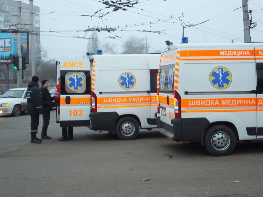 В Кировограде произошло неслабое ДТП с участием автомобиля скорой (фото) (фото) - фото 1 В Кировограде произошло неслабое ДТП с участием автомобиля скорой (фото) (фото) - фото 1