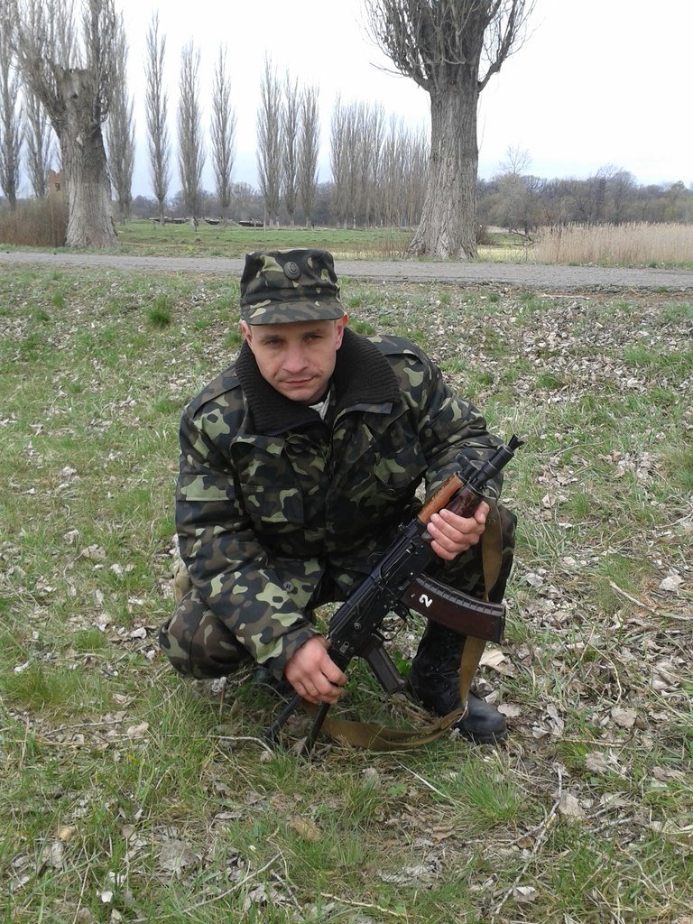 В связи с гибелью в АТО Алексея Баланчука, в Кривом Роге 20 декабря объявлен Днем траура (фото) - фото 1 В связи с гибелью в АТО Алексея Баланчука, в Кривом Роге 20 декабря объявлен Днем траура (фото) - фото 1
