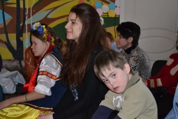 Мариупольские волонтеры посетили детей с особыми потребностями (ФОТО) (фото) - фото 1 Мариупольские волонтеры посетили детей с особыми потребностями (ФОТО) (фото) - фото 1