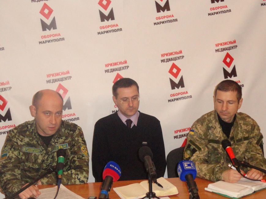 Пограничники в секторе «М» пресекали провоз оружия, блокировали вторжение деверсионных групп ДНР (ФОТО) (фото) - фото 1 Пограничники в секторе «М» пресекали провоз оружия, блокировали вторжение деверсионных групп ДНР (ФОТО) (фото) - фото 1