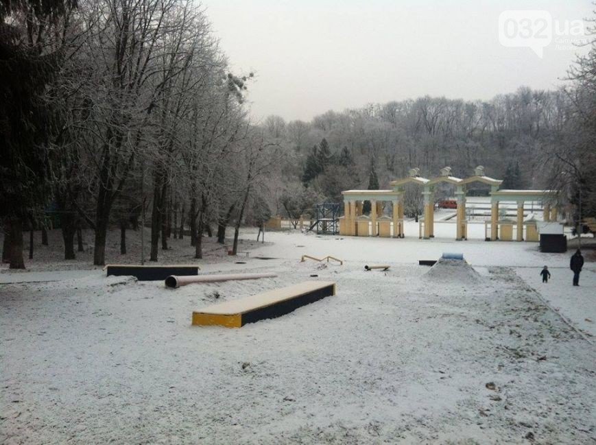 Через відсутність снігу, відкриття Зимового парку скасували (ФОТО) (фото) - фото 1 Через відсутність снігу, відкриття Зимового парку скасували (ФОТО) (фото) - фото 1