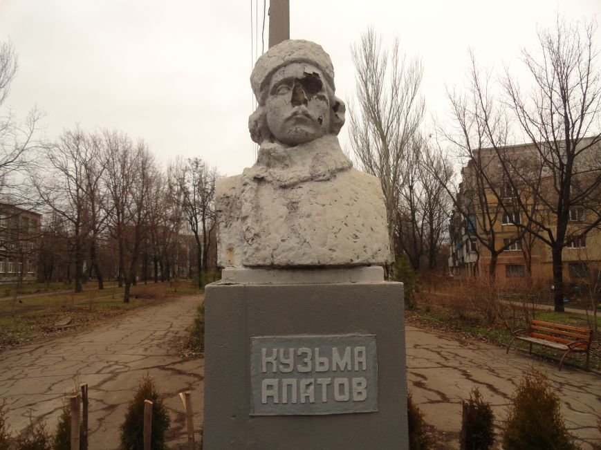 Махновский комбат окружон в Мариуполе (ФОТОФАКТ) (фото) - фото 1 Махновский комбат окружон в Мариуполе (ФОТОФАКТ) (фото) - фото 1