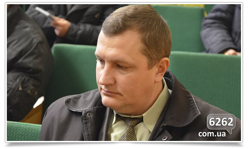 В Славянске слушания. Кандидаты на должность главы отдела образов... В Славянске слушания. Кандидаты на должность главы отдела образования пожали друг другу руки (фото) - фото 2